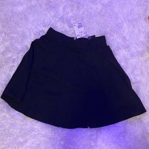 Black mini skirt (H&M)